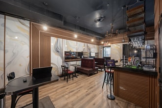 212 E 52nd St, New York, NY à louer Photo intérieure- Image 2 de 8