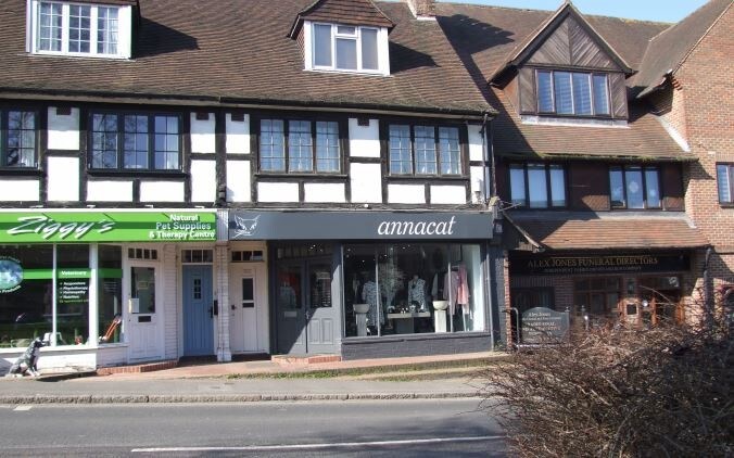 The Square, Forest Row à louer Photo principale- Image 1 de 2