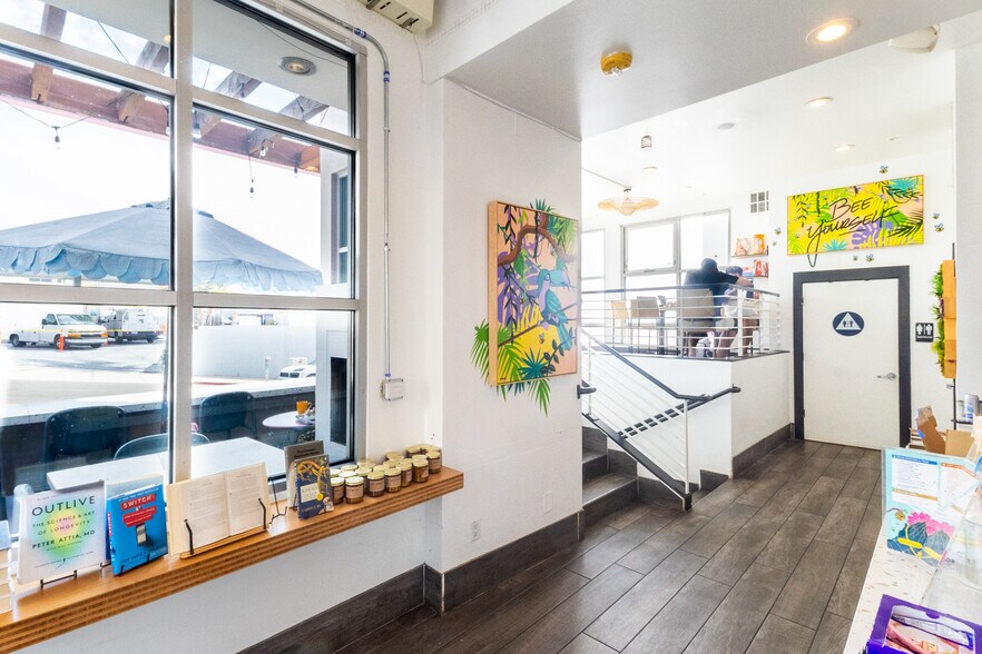 2201 Highland Ave, Manhattan Beach, CA à vendre - Photo du bâtiment - Image 2 de 4