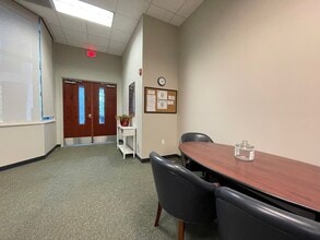 5950 NW 1st Pl, Gainesville, FL for lease Building Photo- Image 1 of 8