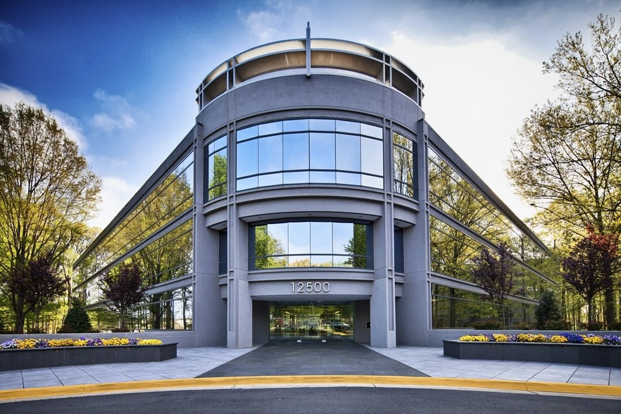 12500 Fair Lakes Cir, Fairfax, VA for lease - Building Photo - Image 1 of 5