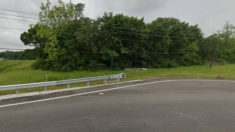 100 FM 2004, Lake Jackson, TX for sale - Building Photo - Image 3 of 7