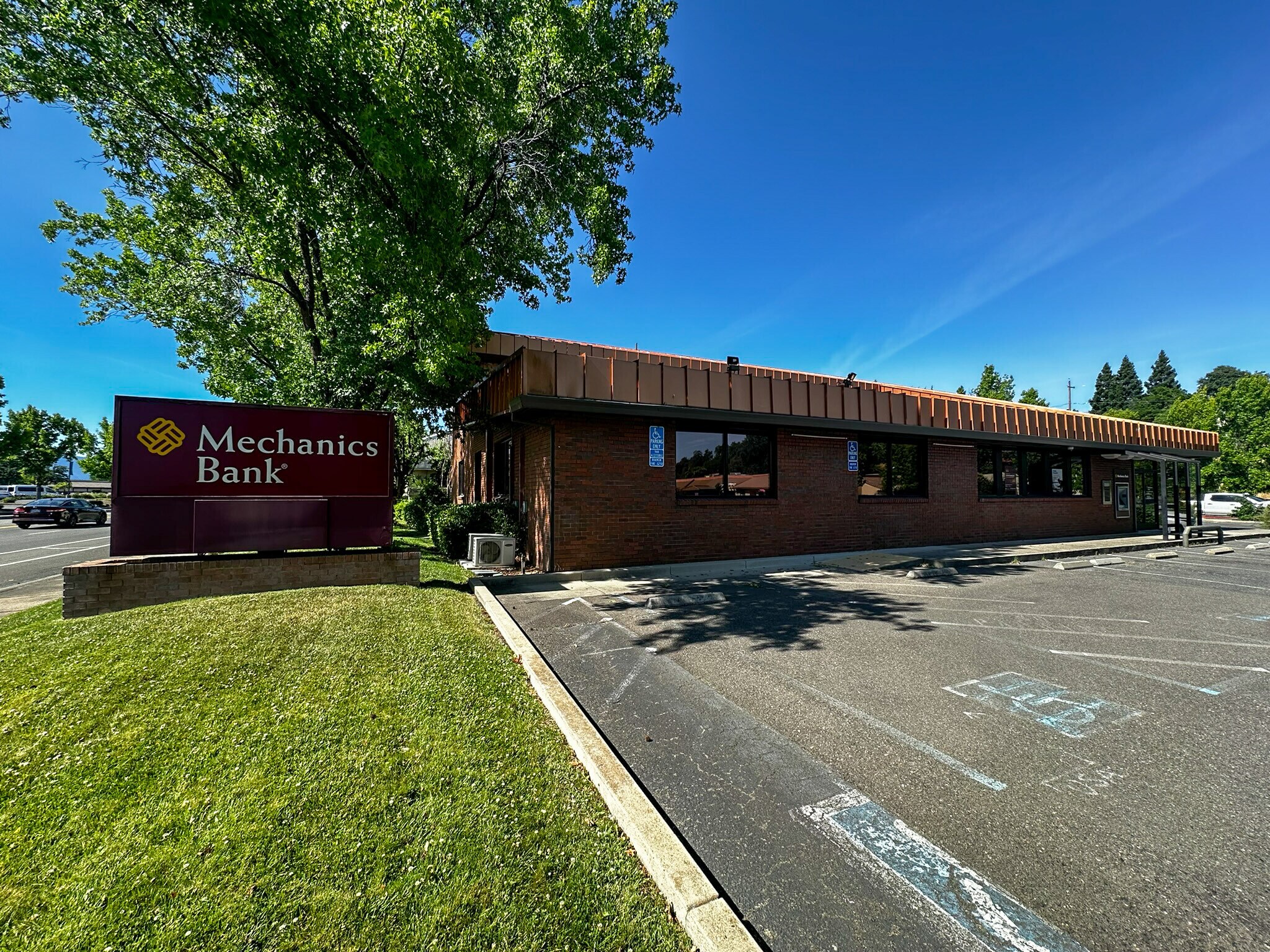 185 Hartnell Ave, Redding, CA for sale Building Photo- Image 1 of 11