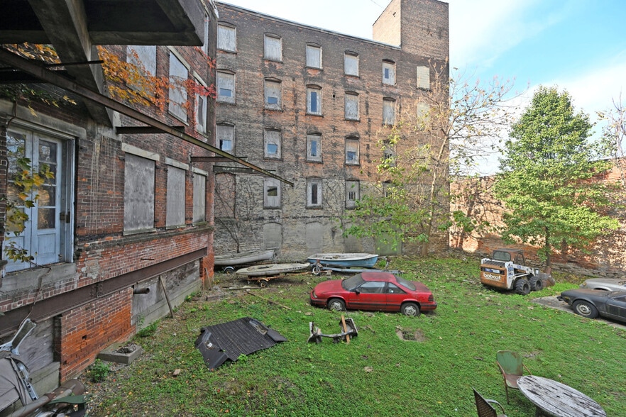 2025 Dunlap St, Cincinnati, OH for sale - Building Photo - Image 2 of 73