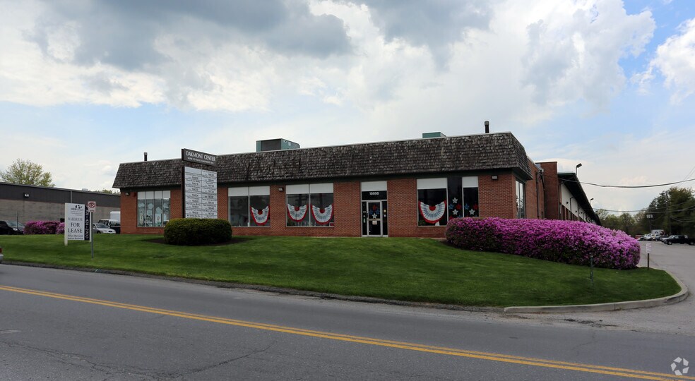 16598-16742 Oakmont Ave, Gaithersburg, MD à louer - Photo principale - Image 1 de 5