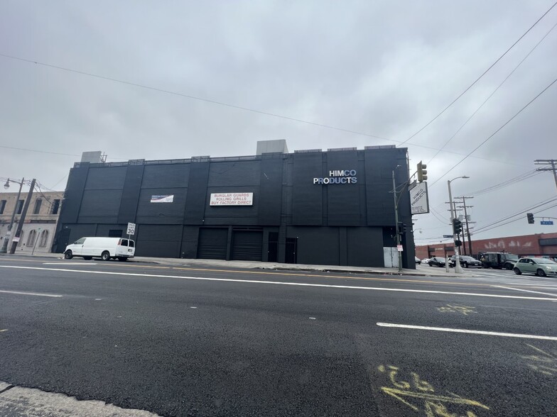 3316-3331 S Main St, Los Angeles, CA for lease - Building Photo - Image 2 of 10