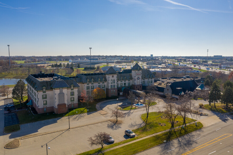 1601 Jumer Dr, Bloomington, IL à vendre - Photo du bâtiment - Image 1 de 1