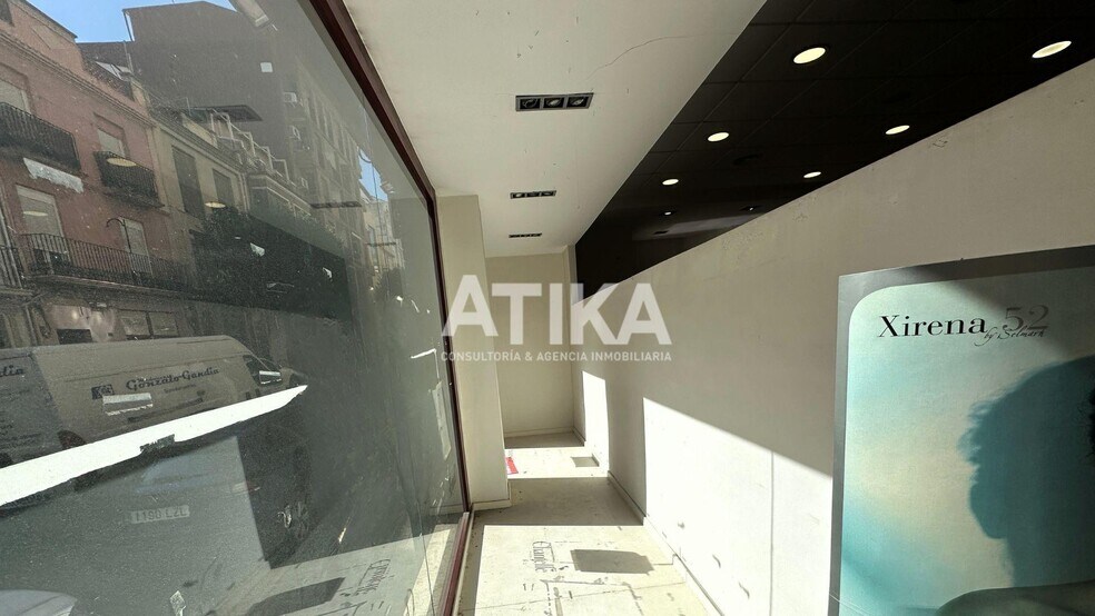 Retail in Ontinyent for lease - Building Photo - Image 2 of 10