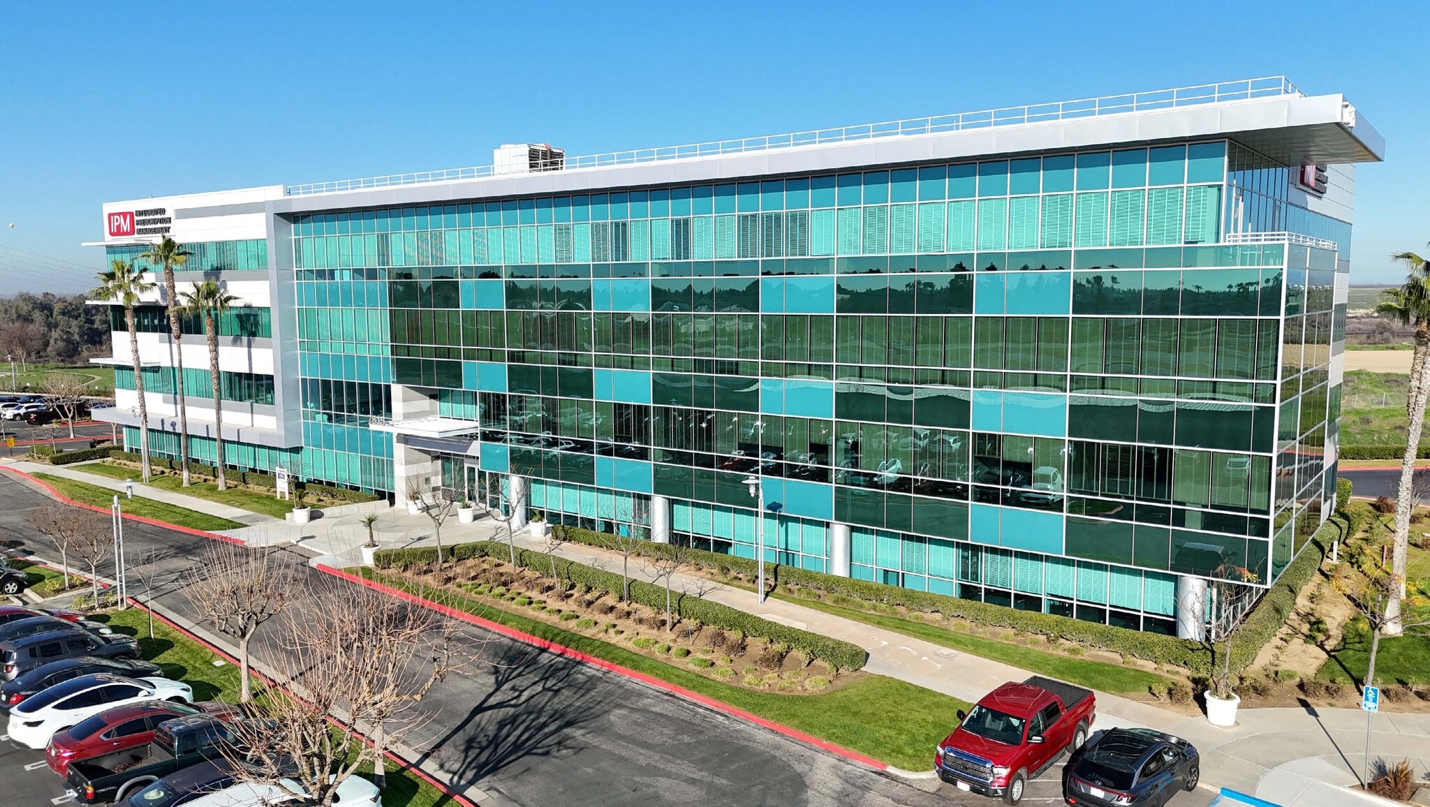 7815 N Palm Ave, Fresno, CA for lease Primary Photo- Image 1 of 12