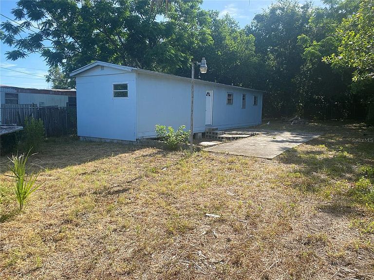 15922 Winner Ln, Hudson, FL à louer - Photo du bâtiment - Image 2 de 4