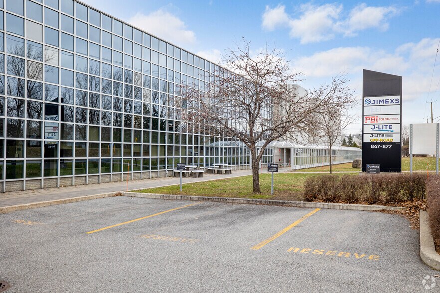 867-877 Boul Jean-Paul-Vincent, Longueuil, QC for lease - Building Photo - Image 2 of 13