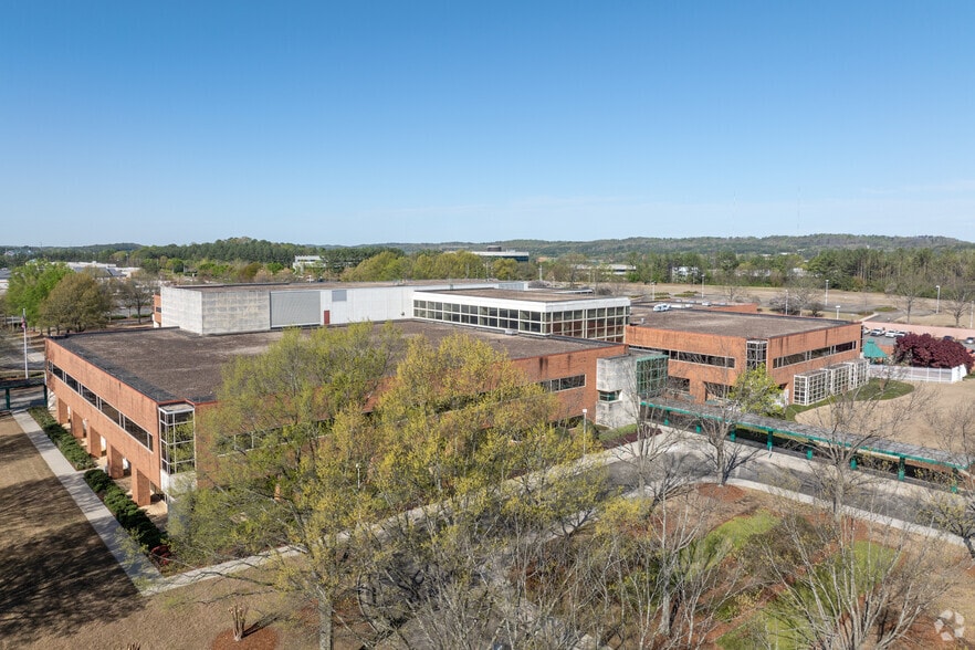 100 State Farm Pky, Birmingham, AL for lease - Primary Photo - Image 1 of 8