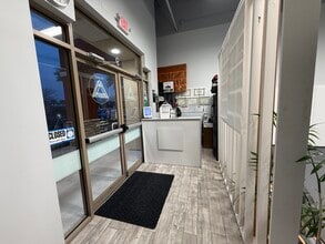 1173 W International Speedway Blvd, Daytona Beach, FL for lease Interior Photo- Image 2 of 7