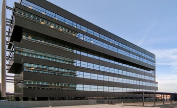 Calle de Martínez Villergas, 49, Madrid, Madrid for lease Building Photo- Image 1 of 10