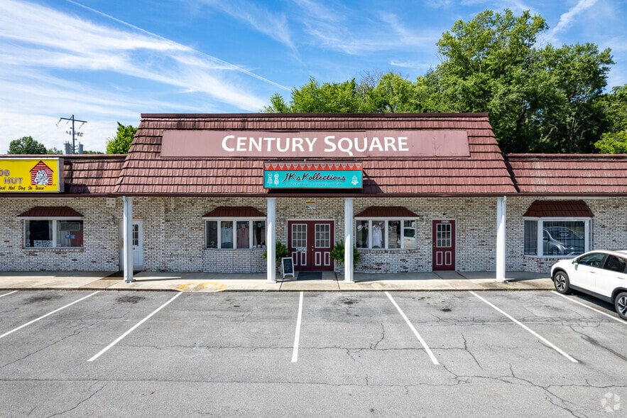 4020-4036 Fort Henry Dr, Kingsport, TN for lease - Building Photo - Image 2 of 7