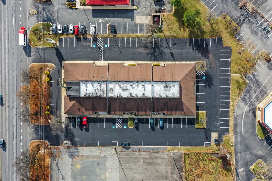 2955 Crain Hwy, Waldorf, MD à vendre - Photo du bâtiment - Image 3 de 13