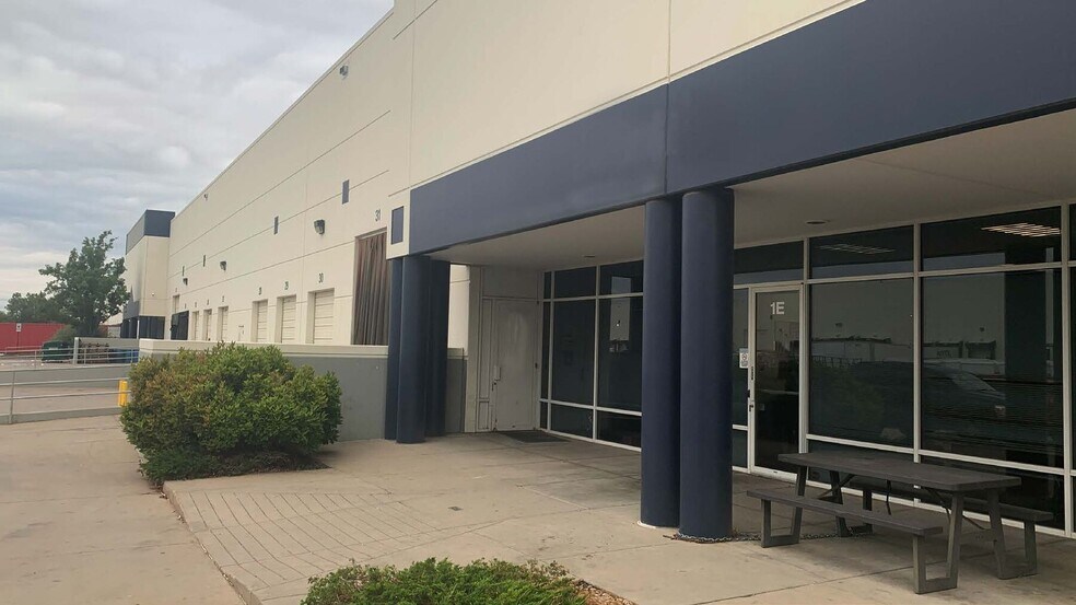 15755 E 32nd Ave, Aurora, CO for lease - Building Photo - Image 2 of 2