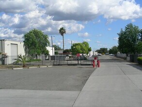 4652 E Waterloo Rd, Stockton, CA for lease Interior Photo- Image 1 of 2