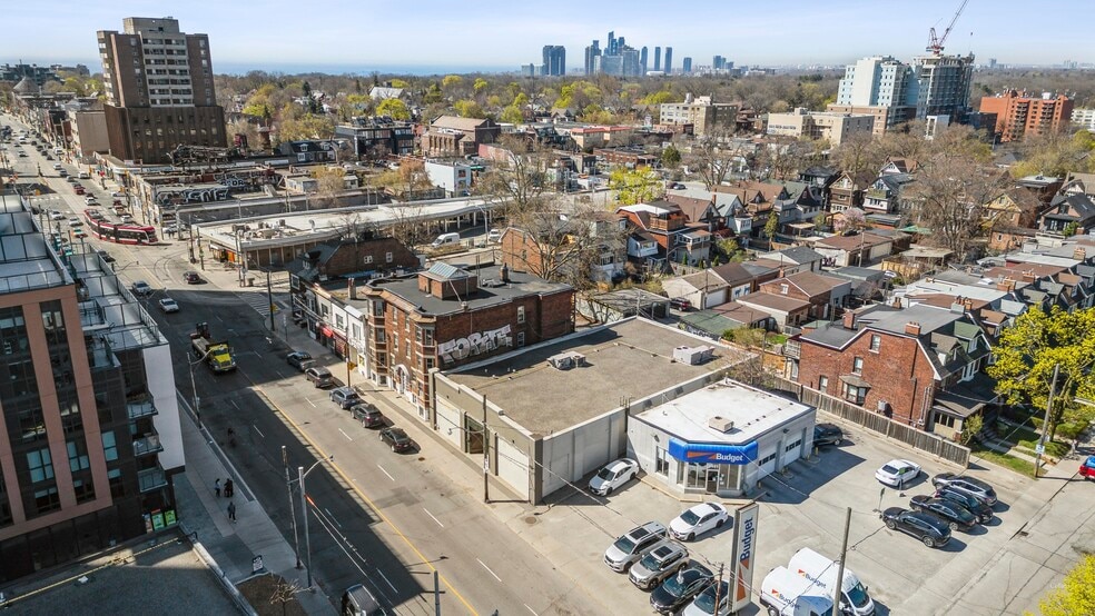2393 Dundas St W, Toronto, ON for sale - Building Photo - Image 2 of 7