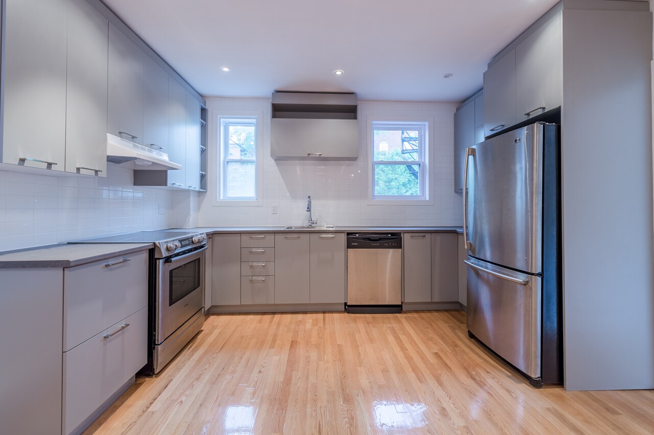 2125-2127 Av Prud'homme, Montréal, QC à vendre Photo du bâtiment- Image 1 de 1