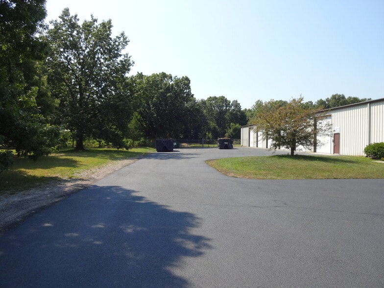 1835 Leer Dr, Elkhart, IN for lease - Building Photo - Image 2 of 10