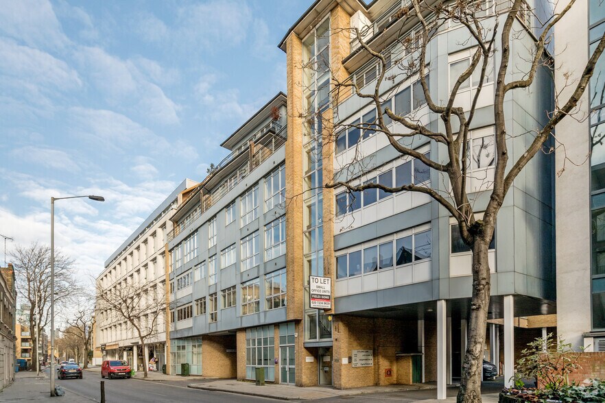 217 Long Ln, Londres à louer - Photo du bâtiment - Image 2 de 6
