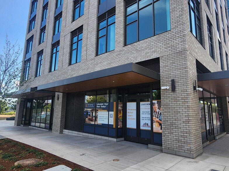 1015 W Columbia Way, Vancouver, WA à louer - Photo du bâtiment - Image 2 de 6