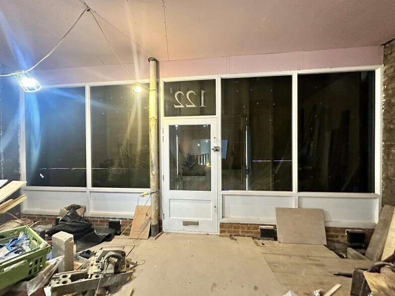 122-124 St Margarets Rd, Twickenham for lease - Building Photo - Image 3 of 8