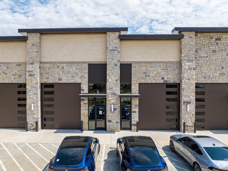 2601 TX-121, Lewisville, TX à vendre - Photo du bâtiment - Image 2 de 14