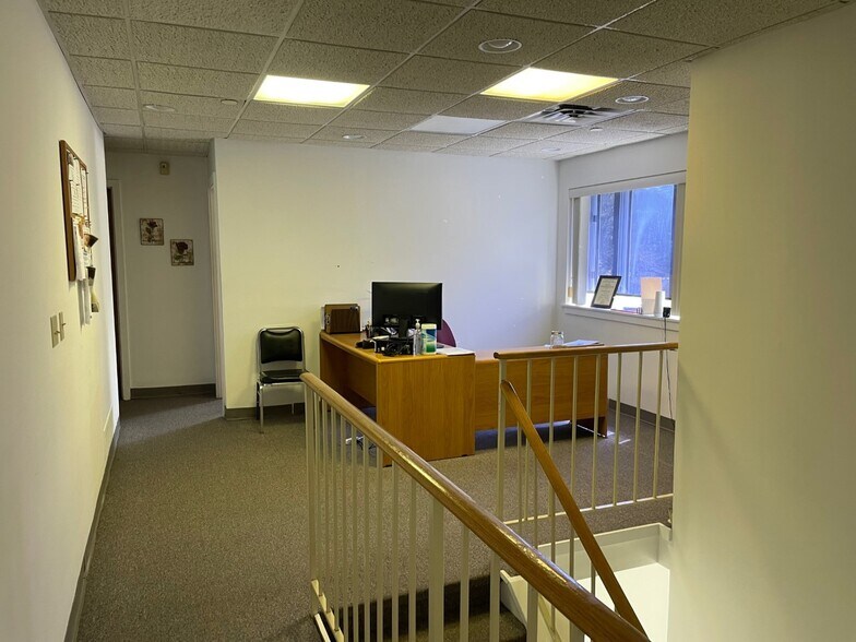 200 Corporate Cir, Toms River, NJ à louer - Photo du bâtiment - Image 2 de 12