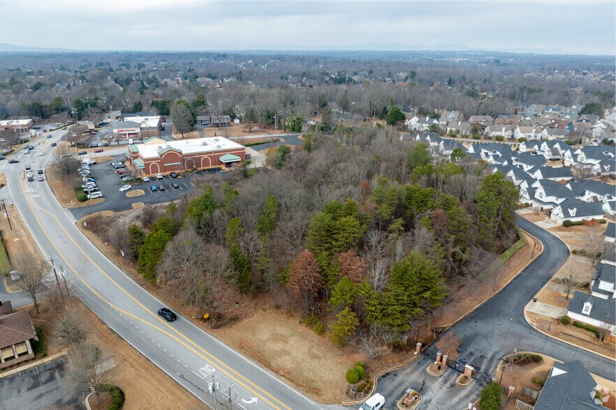 903 Batesville Rd, Greer, SC à vendre - Photo du bâtiment - Image 3 de 14