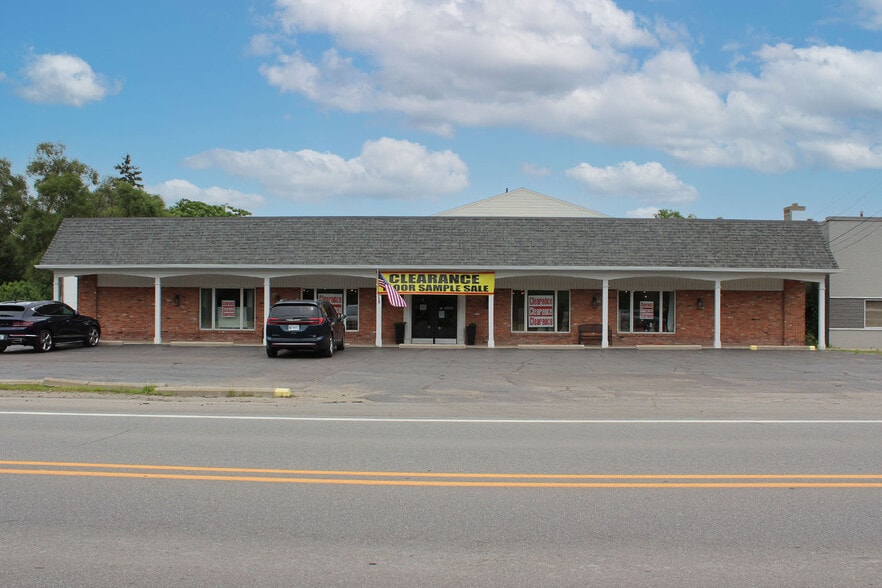 5665 Auburn Rd, Shelby Township, MI for lease - Building Photo - Image 3 of 11