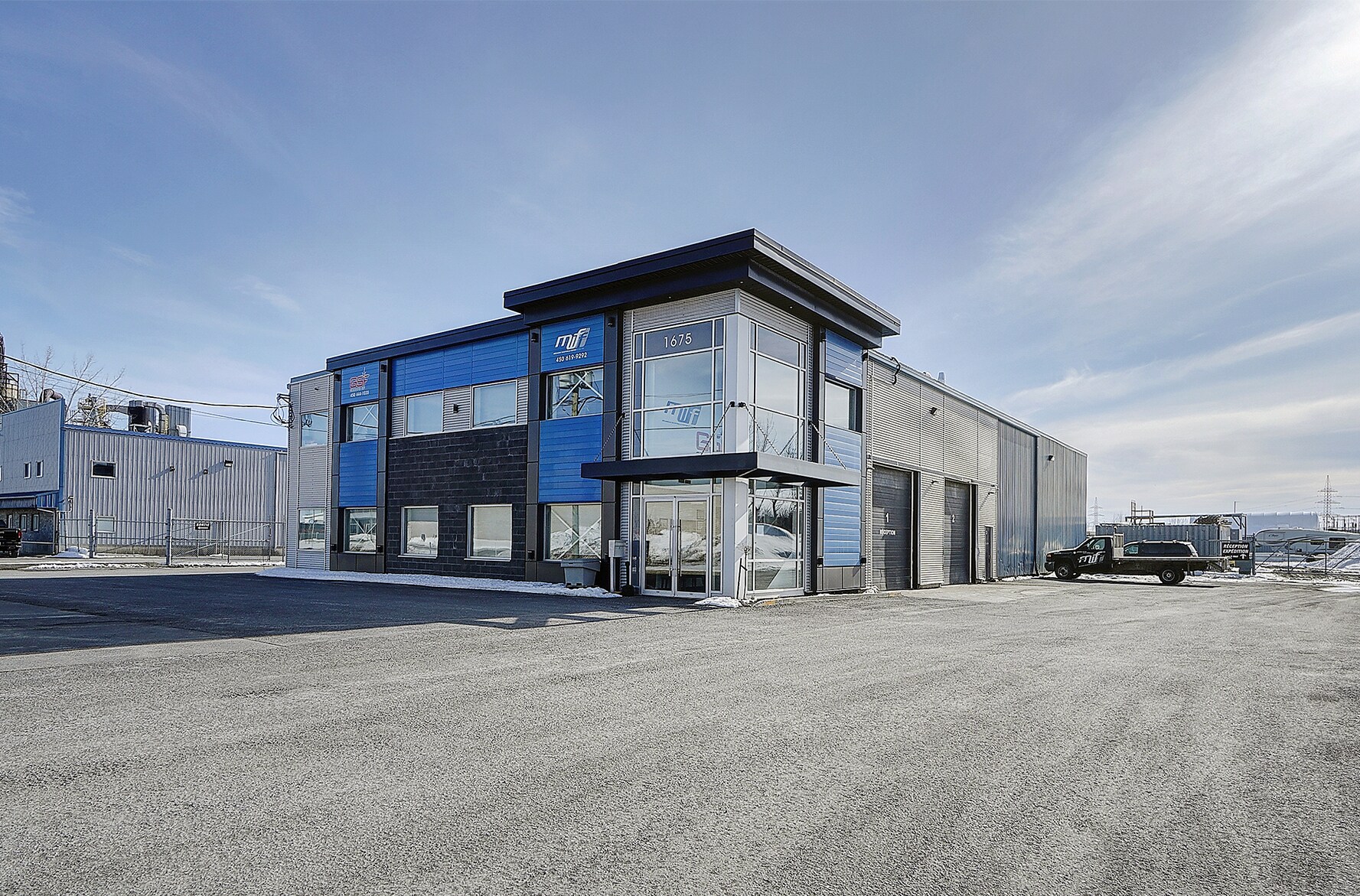 1675 Rue Industrielle, La Prairie, QC à vendre Photo du bâtiment- Image 1 de 1