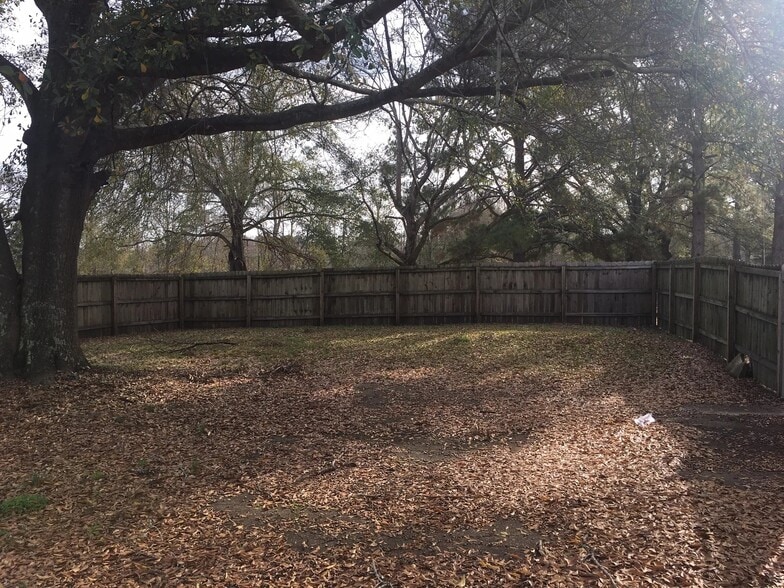 716 W Georgetown St, Crystal Springs, MS for lease - Building Photo - Image 2 of 5