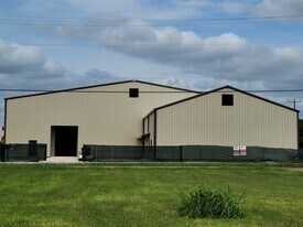 Lease New Construction Warehouse - Entrepôt