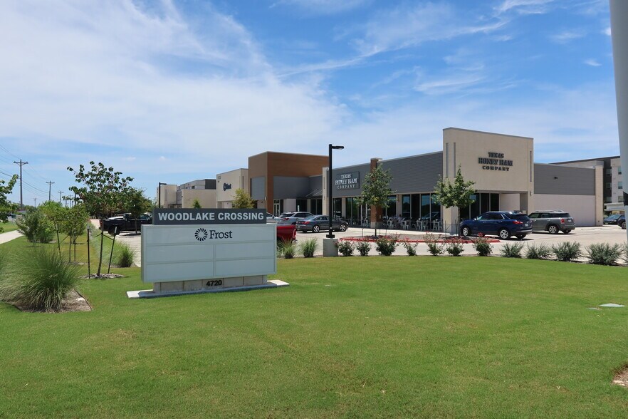 4720 Williams Dr, Georgetown, TX à louer - Photo du bâtiment - Image 2 de 6