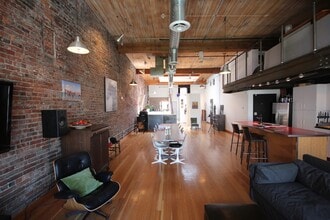 560-562 Beatty St, Vancouver, BC for lease Interior Photo- Image 1 of 3