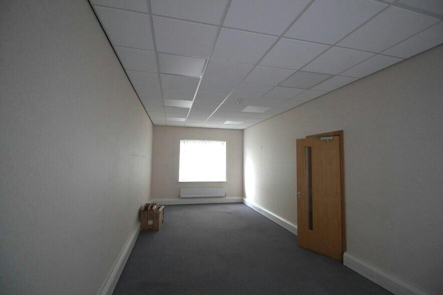 141 Albany Rd, Coventry à vendre - Photo du bâtiment - Image 3 de 16