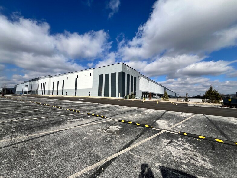 9590 Allpoints Pky, Plainfield, IN à louer - Photo du bâtiment - Image 2 de 7