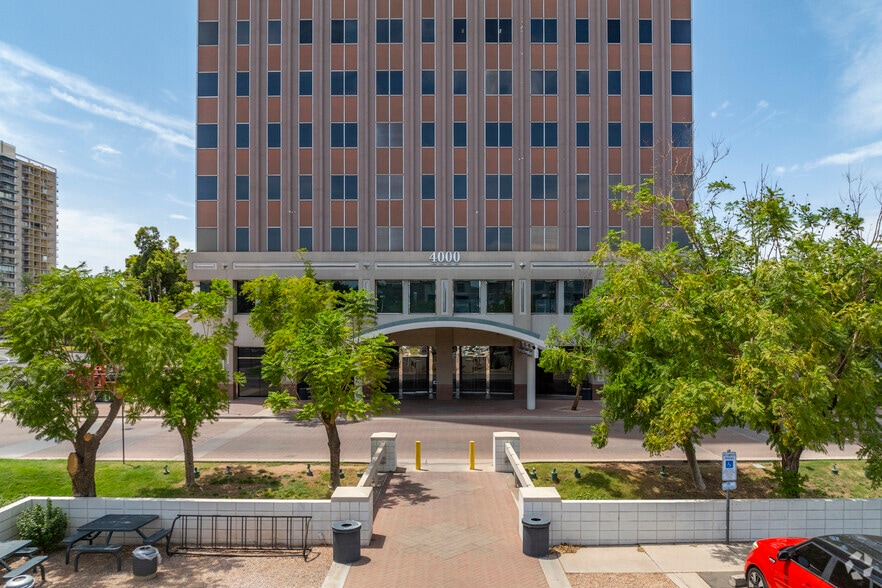 4000 N Central Ave, Phoenix, AZ for lease - Building Photo - Image 3 of 5