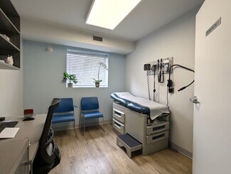 More details for 2910 Dufferin St, Toronto, ON - Coworking for Lease