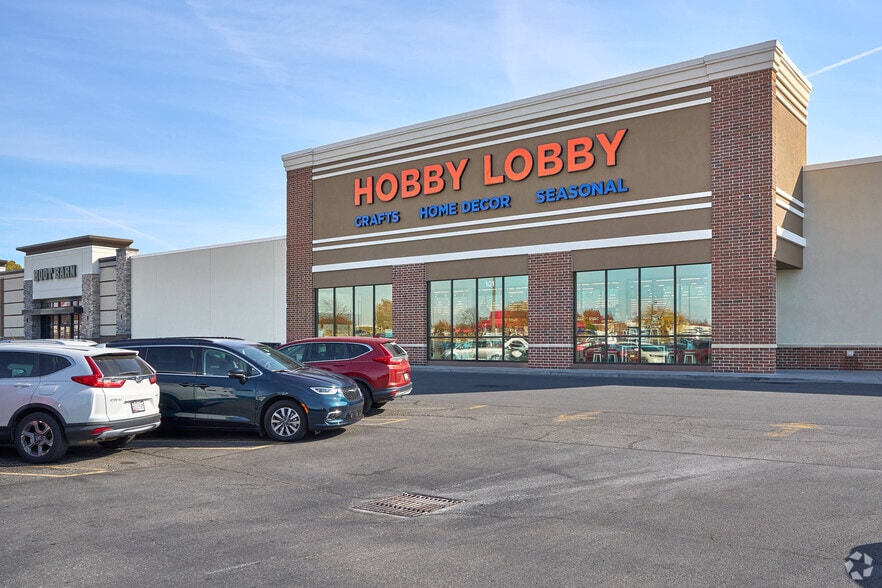 1701-1729 Massey Blvd, Hagerstown, MD for lease - Building Photo - Image 1 of 17