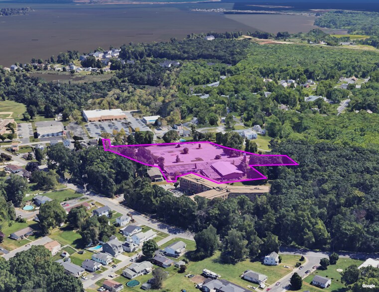 7517 N Point Rd, Edgemere, MD à vendre - Photo du bâtiment - Image 3 de 8