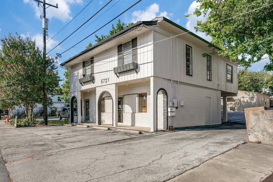 5721 Broadway St, San Antonio, TX à louer - Photo du bâtiment - Image 3 de 19