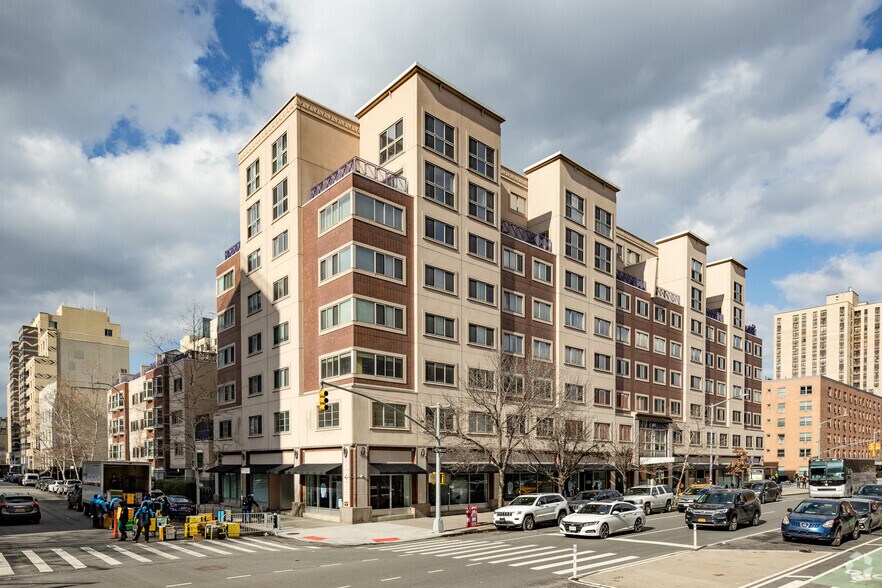 1400 Fifth Ave, New York, NY à louer - Photo du bâtiment - Image 2 de 3