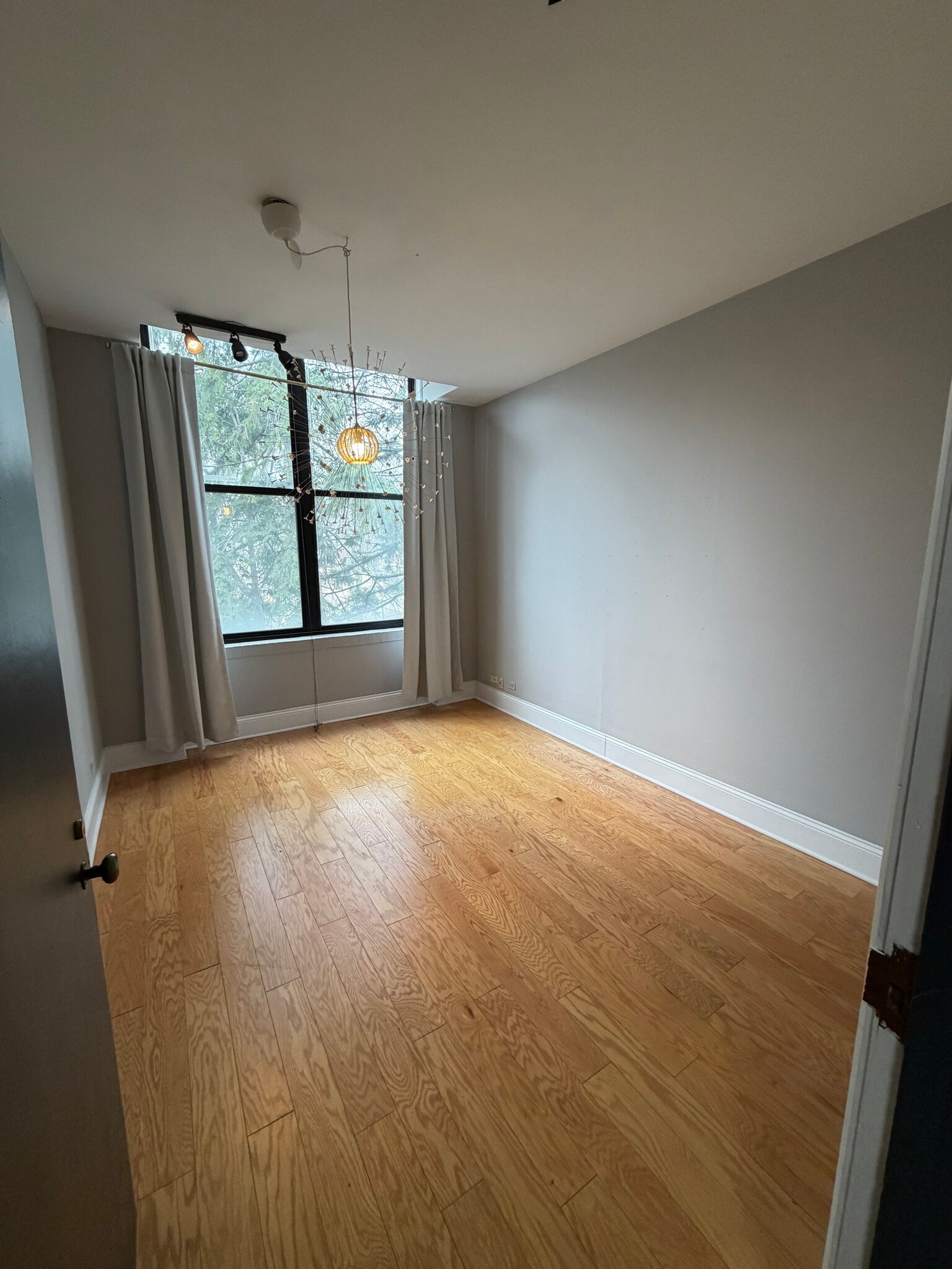 1215 Washington Ave, Wilmette, IL for lease Interior Photo- Image 1 of 1