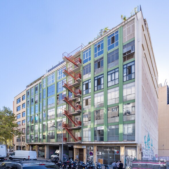 Carrer de Llull, 48, Barcelone, Barcelona à louer - Photo du bâtiment - Image 2 de 4