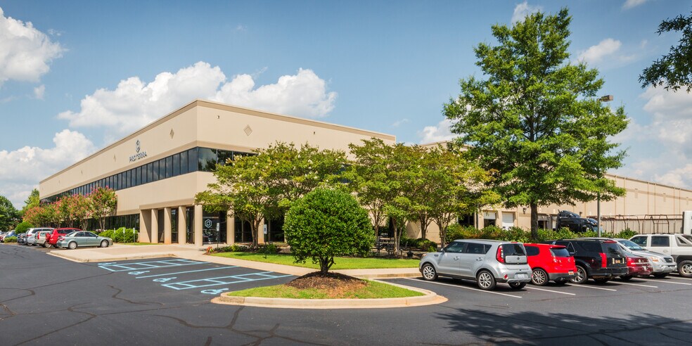 1 Whitlee Ct, Greenville, SC à louer - Photo du bâtiment - Image 1 de 1