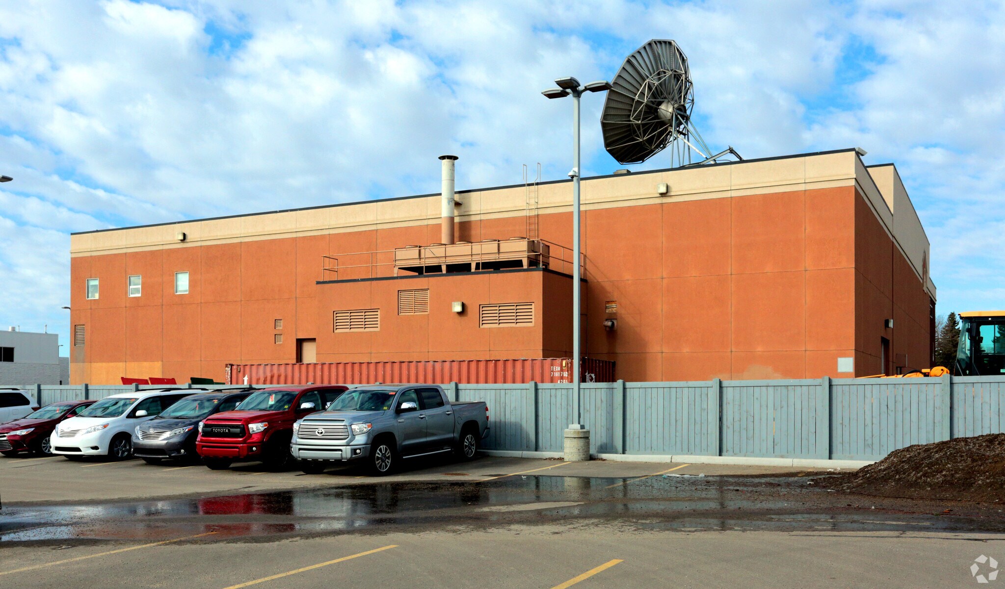 5305 Allard Way NW, Edmonton, AB à louer Photo du bâtiment- Image 1 de 9