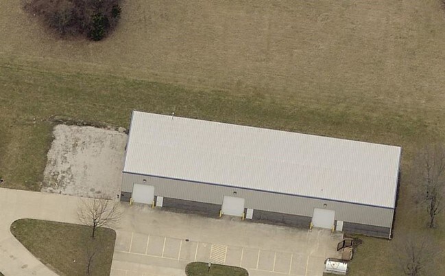 Plus de détails pour 3185 Grand Prix Dr, Decatur, IL - Industriel à louer